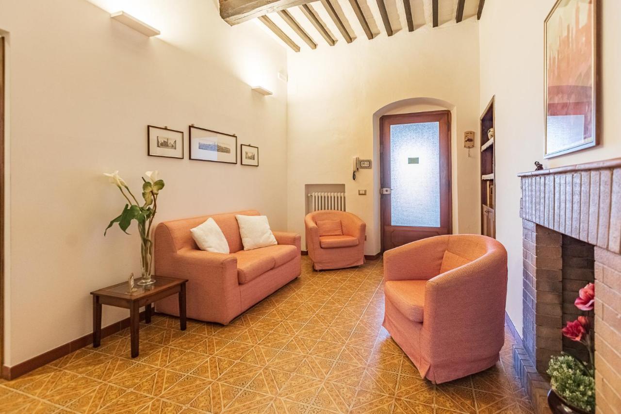 Apartamento Il Borgo Antico San Gimignano Exterior foto